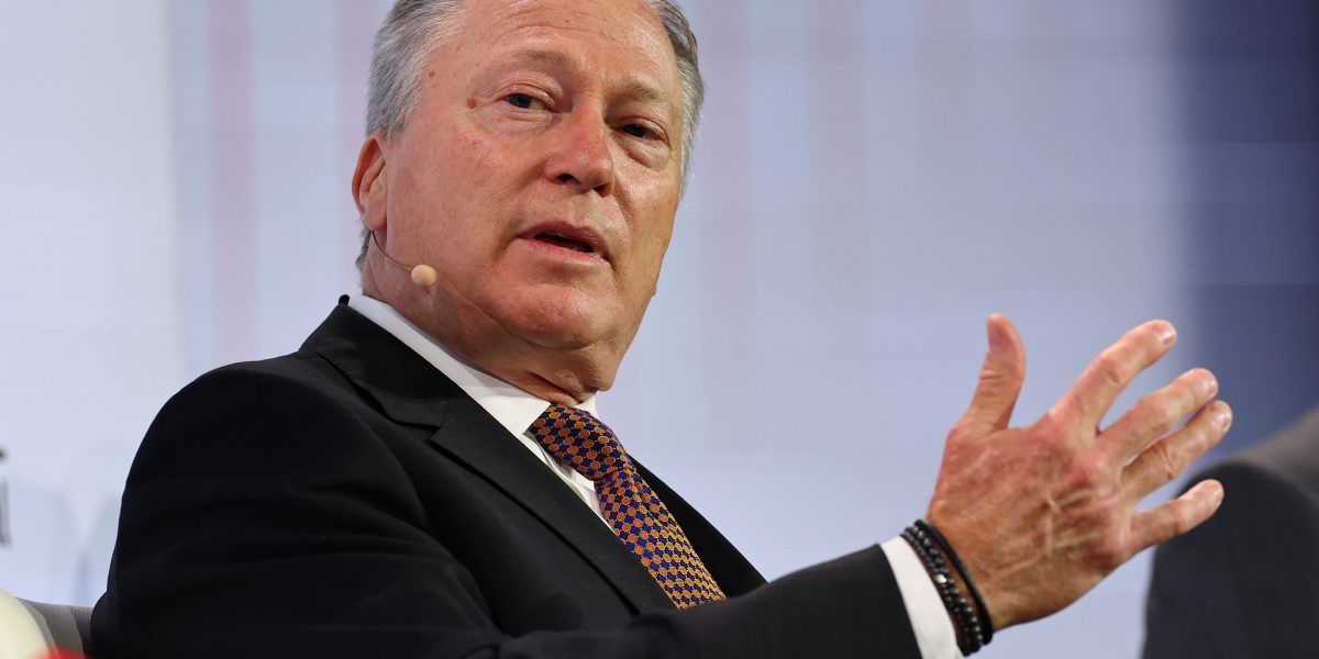 Enbridge aims to help North America win from the AI boom and the Iran war as the FedEx of energy