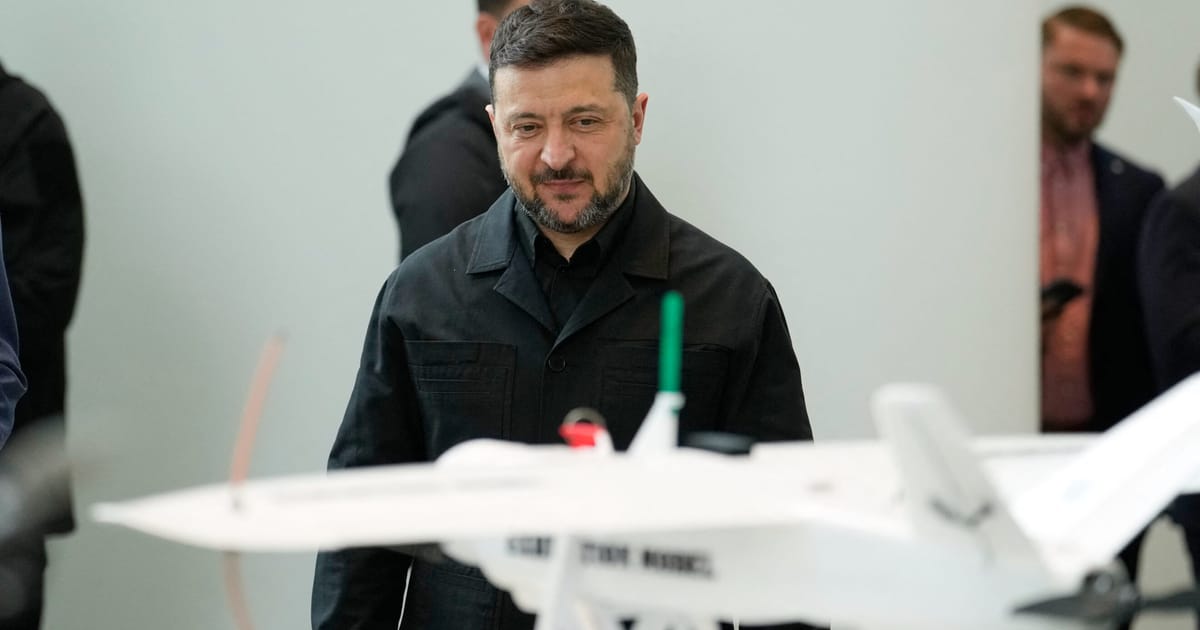 Zelenskyy hints Ukrainian drones could menace Putin’s Victory Day parade – POLITICO
