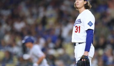 Dodgers’ Tyler Glasnow exits game vs. Astros after 1 inning with apparent injury