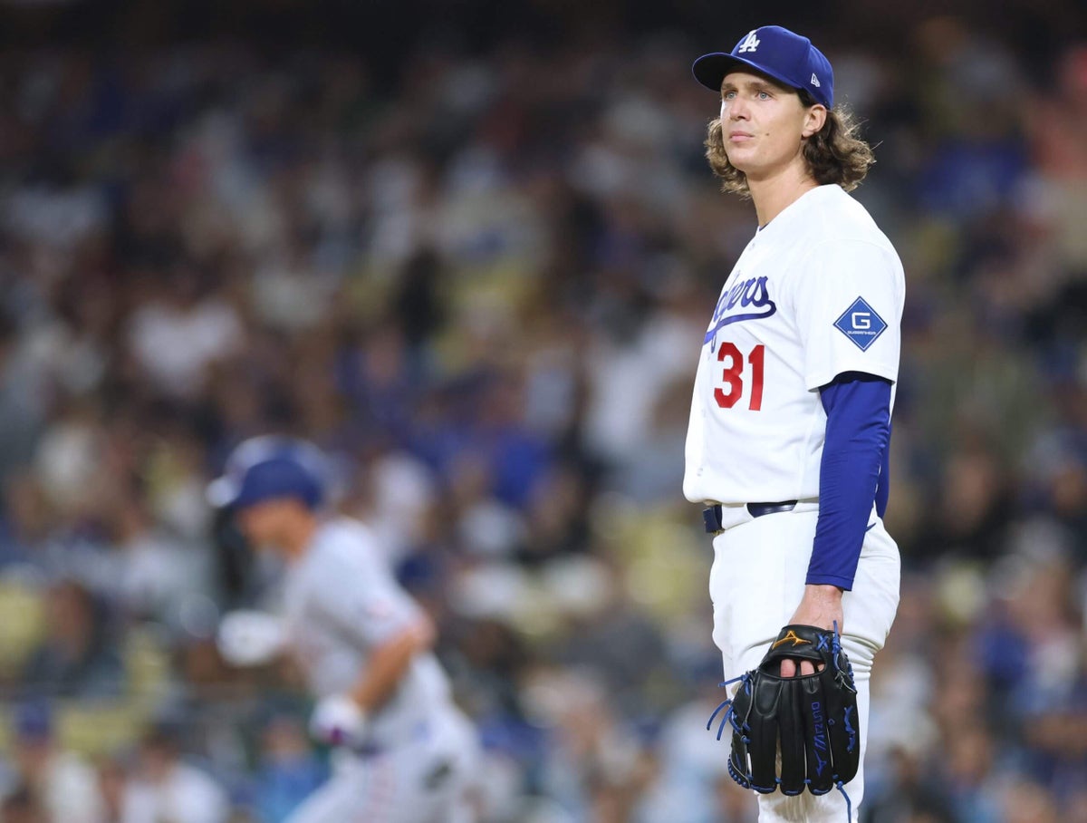 Dodgers’ Tyler Glasnow exits game vs. Astros after 1 inning with apparent injury