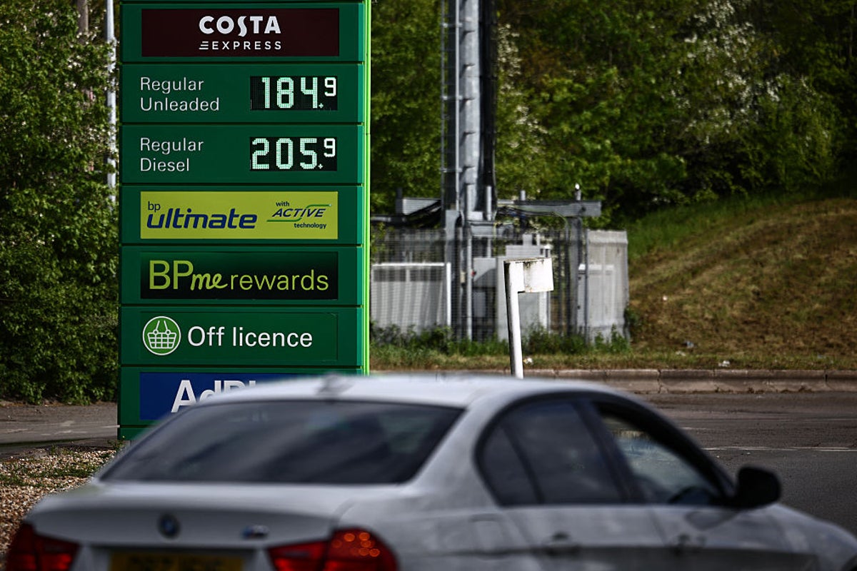 UK quietly eases Russian oil sanctions as fuel costs surge amid Iran war
