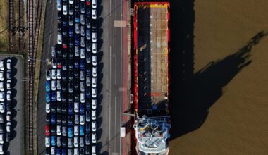 European Commission says will ‘keep our options open’ over Trump tariff threat – POLITICO
