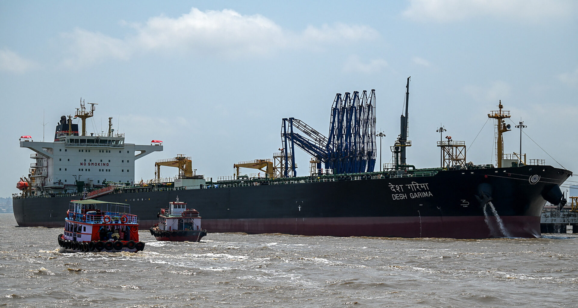 How Allowing Iran to Charge Ships in the Hormuz Strait Undermines U.S. Strategy