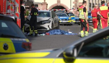 Driver plows into crowd at shopping area in Germany, killing 2 - National