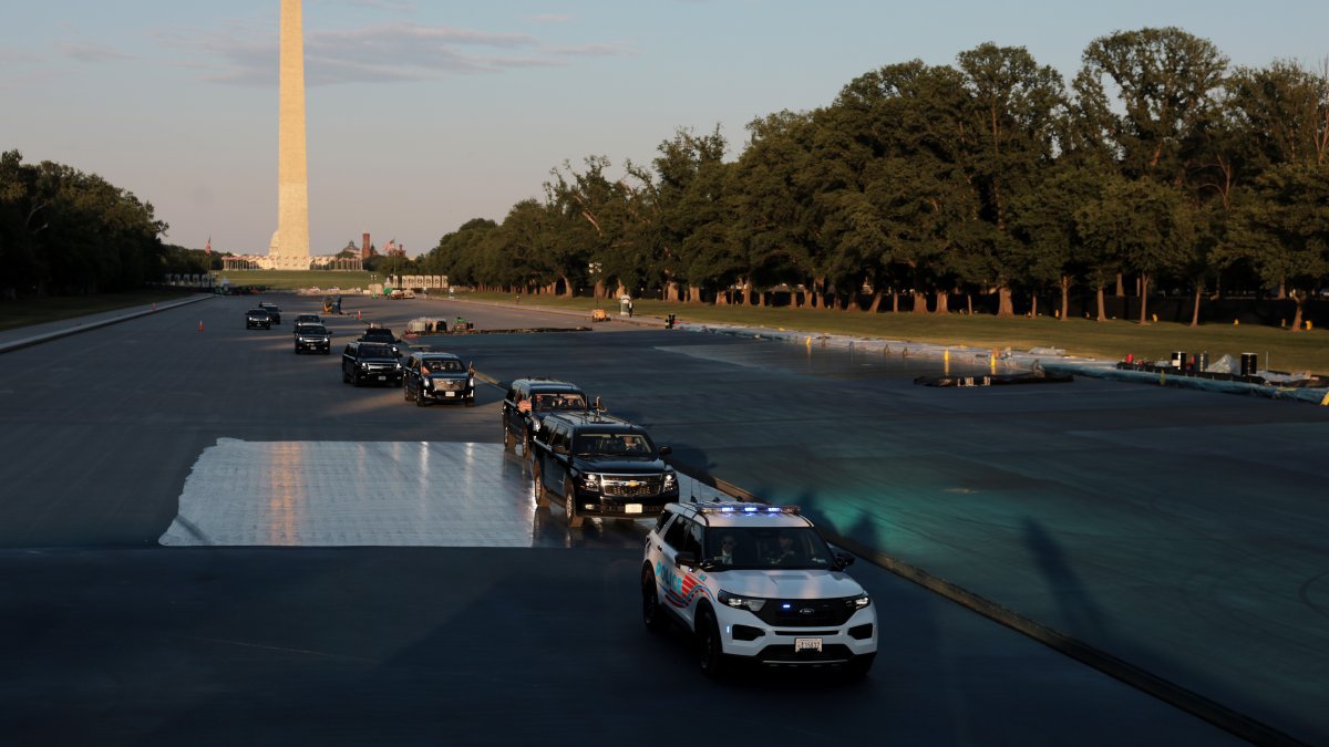 Trump drives across Reflecting Pool to inspect blue coating he ordered – NBC4 Washington