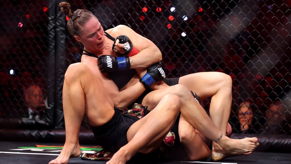 Ronda Rousey Destroys Gina Carano in Seconds, Jake Paul Gets Booed in Netflix's Spotty MMA Debut