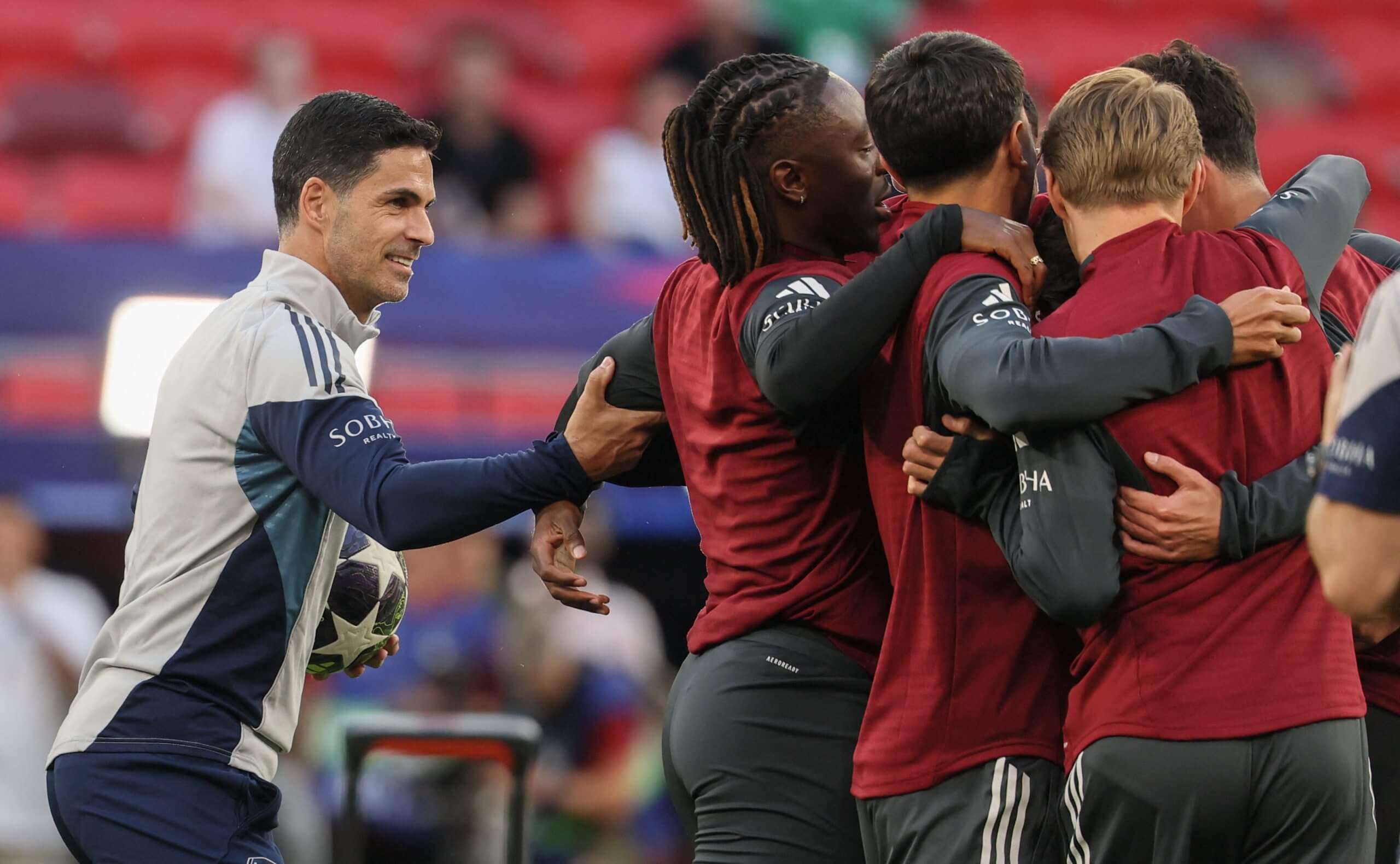 Mikel Arteta oversees his team's training session in Budapest
