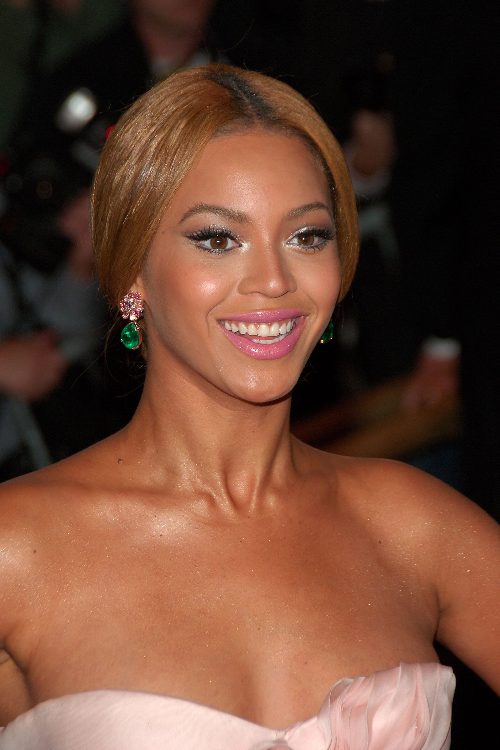 Image may contain Beyonc Face Head Person Body Part Shoulder Adult Wedding and Dimples