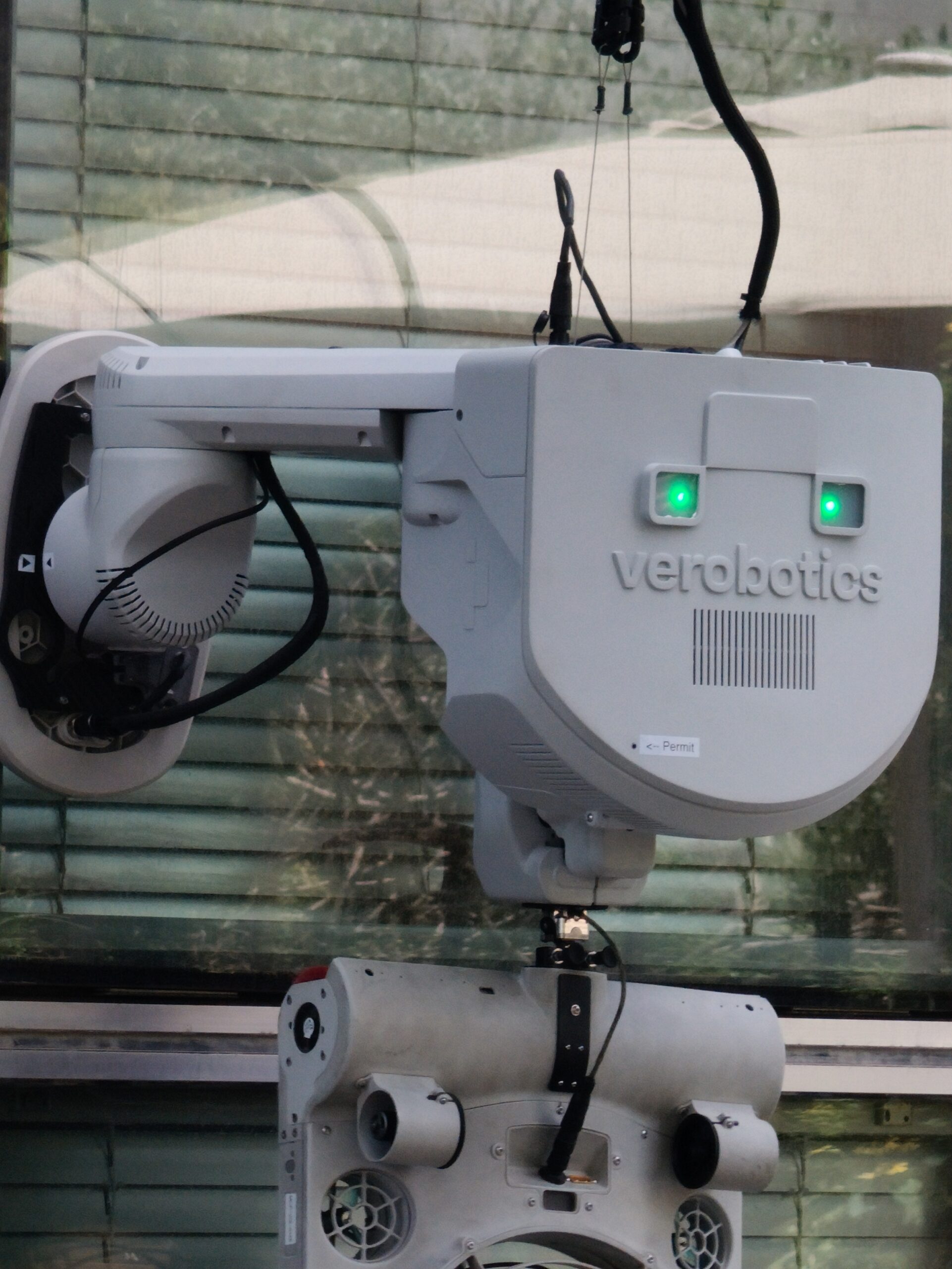 Verobotics' robot continuously cleans and scans building exteriors, allowing building owners to proactively maintain and upkeep their buildings.