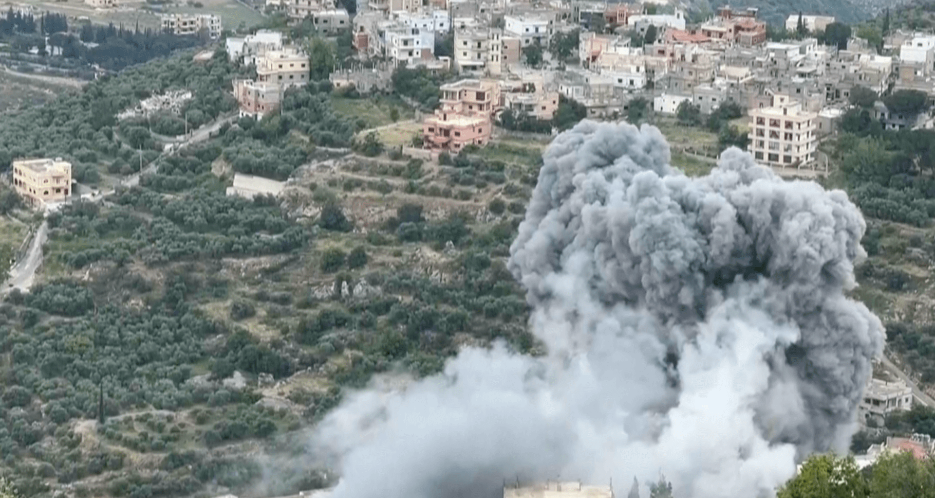 Israeli fighter jets strike village in south Lebanon | Border Disputes News