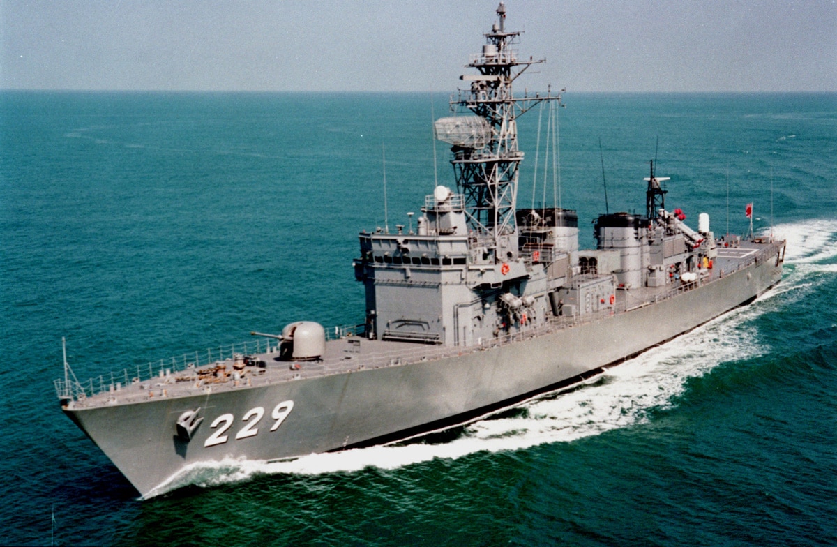 Japan, Philippines Launch Working Group on Transfer of Abukuma-class Destroyer Escorts