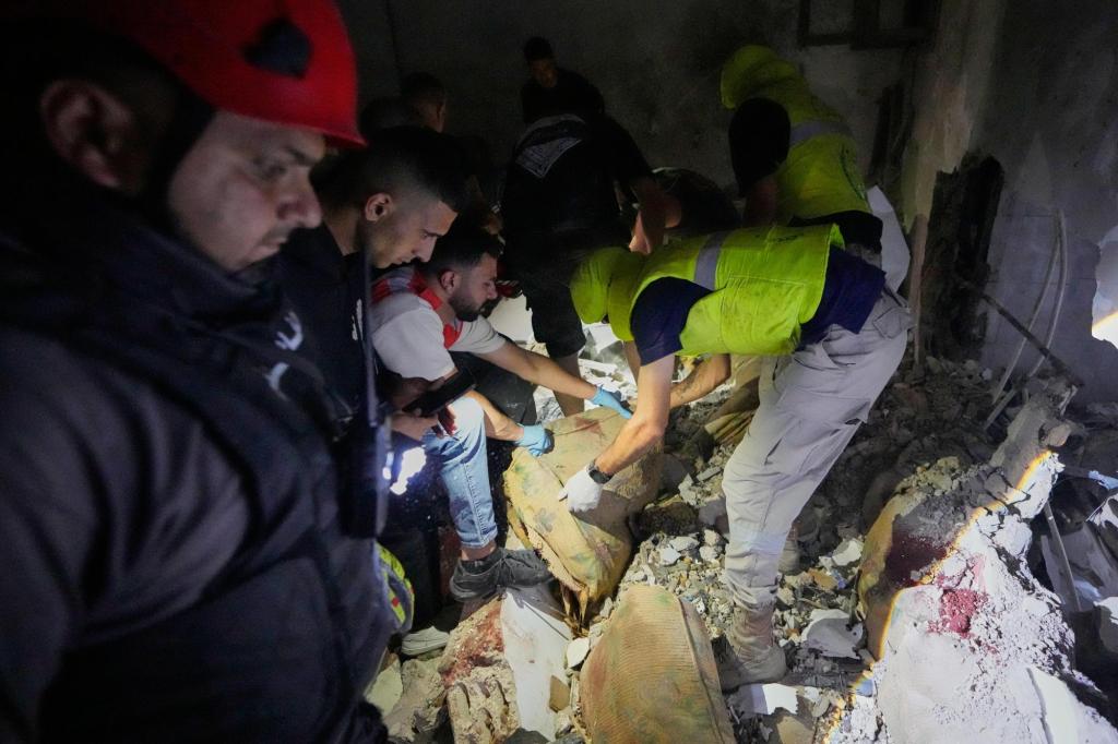 Israeli strikes kill at least 14 in southern Lebanon ahead of talks