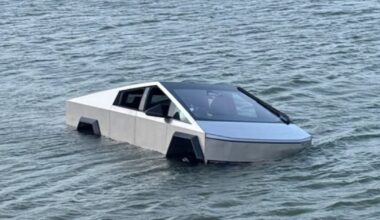 Driver intentionally drove Cybertruck into lake to use vehicle’s ‘Wade Mode,’ police say - CTV News