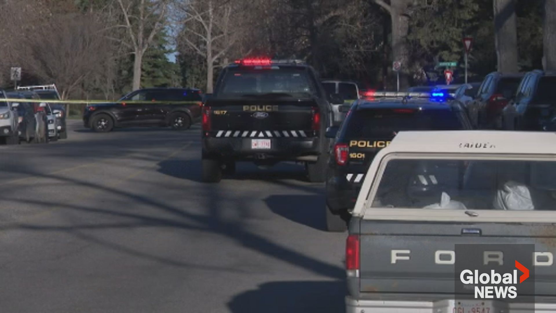 Click to play video: 'Homicide unit investigating assault-related death in SW Calgary'