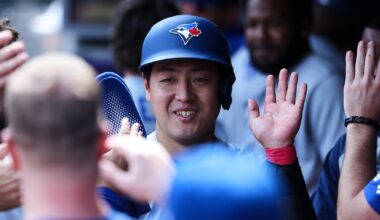 8-run 8th inning lifts Toronto past Minnesota