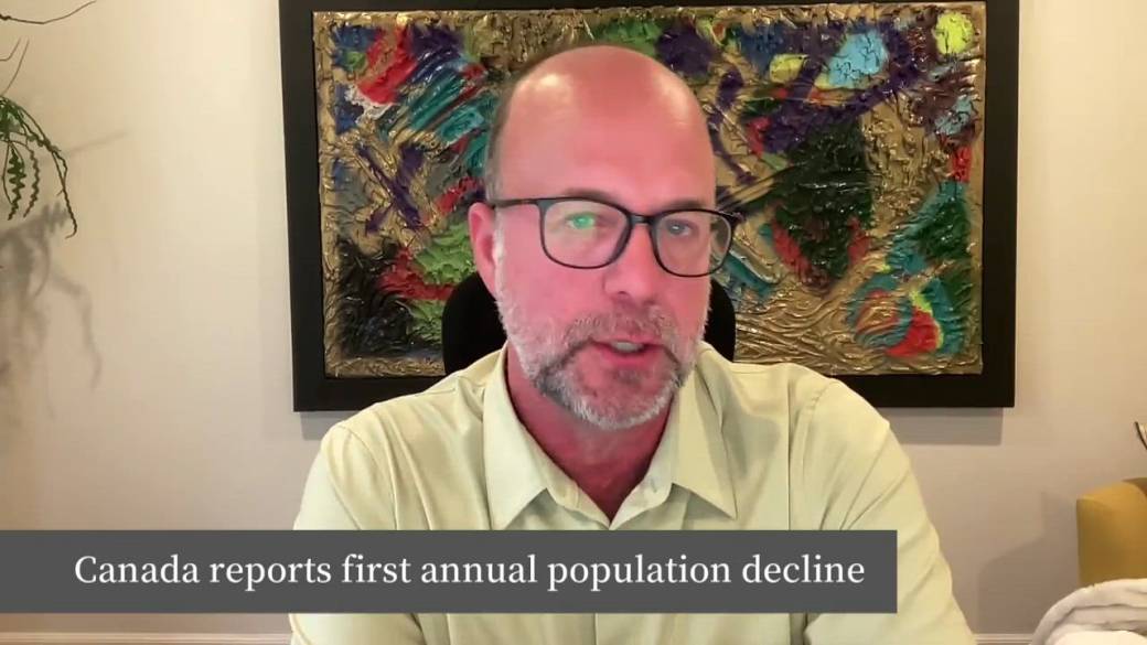Click to play video: 'Canada reports first annual population decline on record'