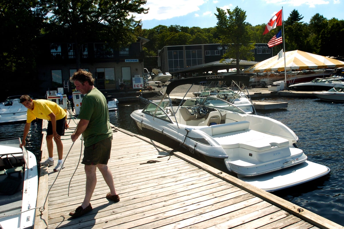 Cottage country is hiring. So why are young people struggling to land summer jobs?