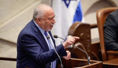 Liberman slams emerging Iran deal, accuses Netanyahu of failing to win war 'on any front'