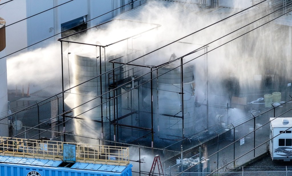 Crack in Garden Grove chemical tank could be decreasing chance of explosion, officials say – Orange County Register