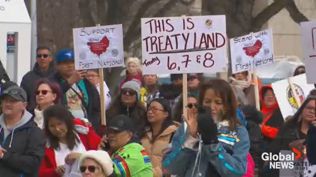 Click to play video: 'What’s next after judge throws out Alberta separation petition?'