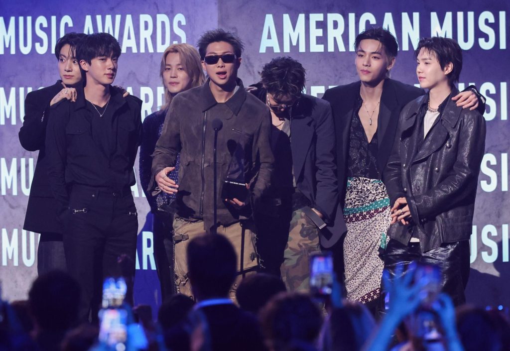 BTS Wins Artist of the Year at 2026 AMAs; Taylor Swift Goes 0-8