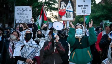 Dueling protests erupt in Midwood over controversial Israeli real estate expo • Brooklyn Paper