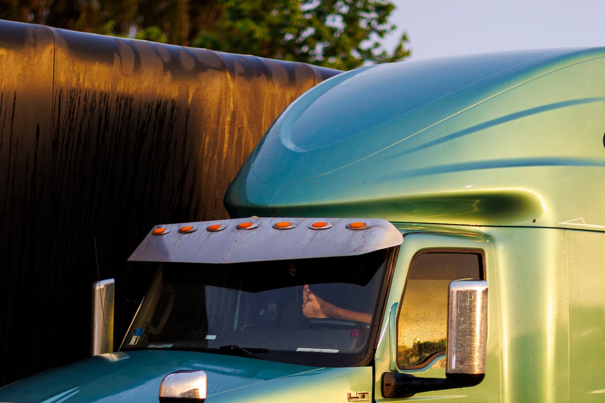 In the vital trucking sector, weak oversight is leaving Canada’s workers unprotected and unsafe