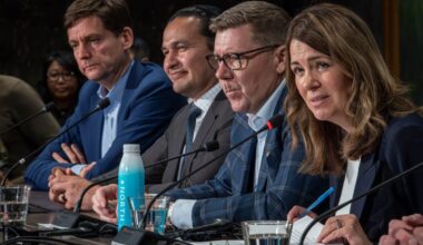 Wab Kinew criticizes Danielle Smith over duty to consult First Nations on secession referendum