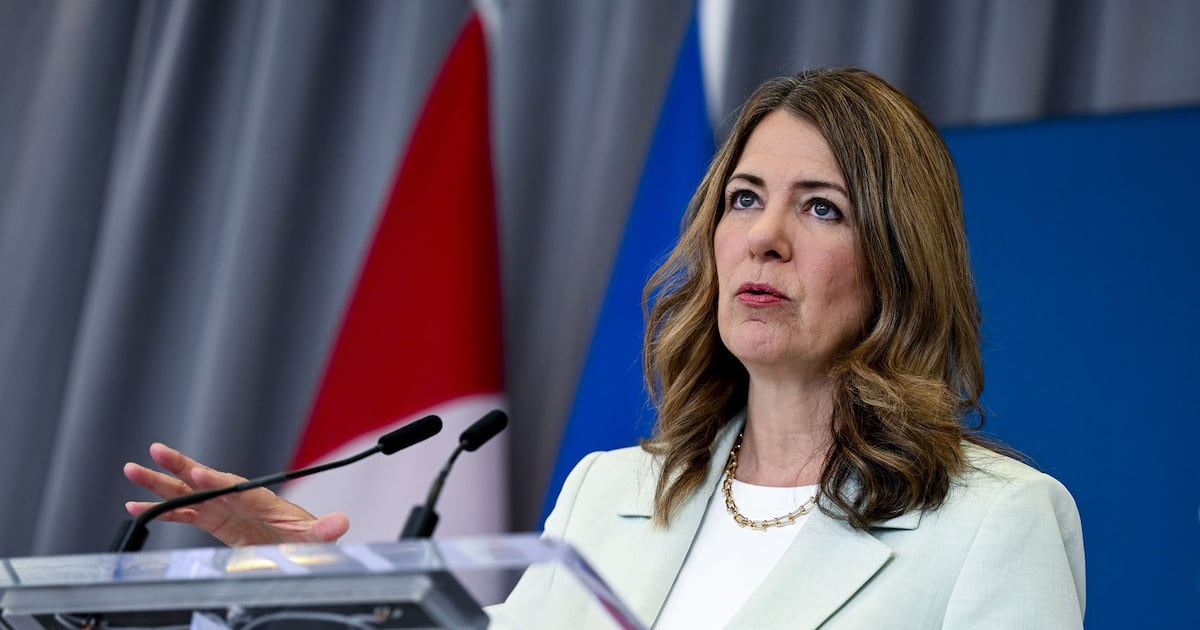 Smith says caucus executive director didn't report voter list meeting to higher-ups - CTV News