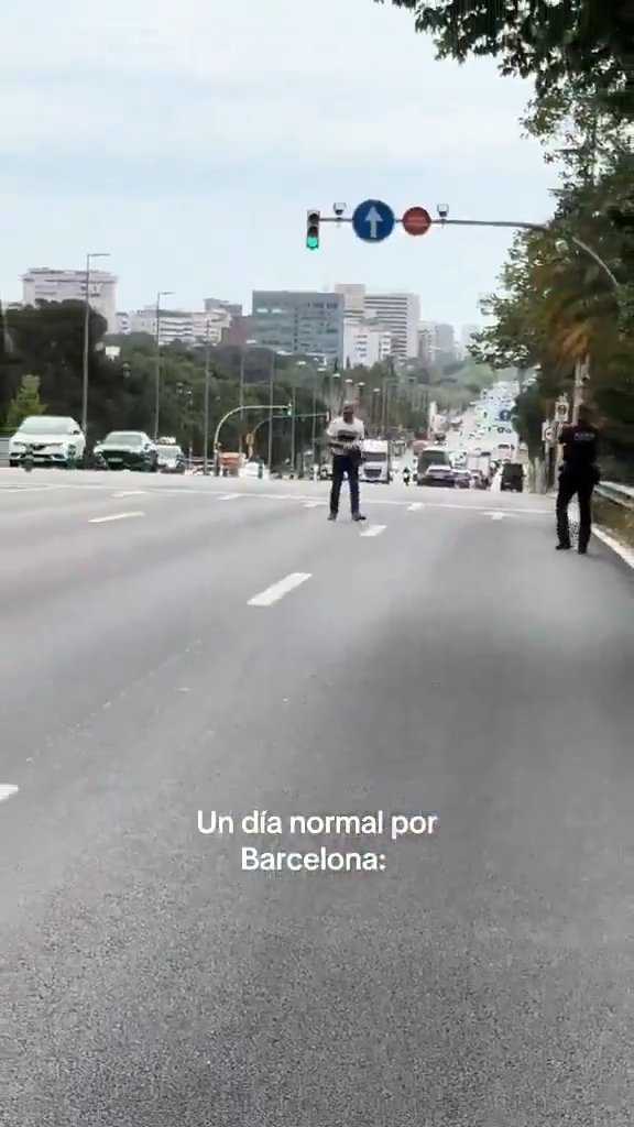 Barcelona 'knifeman' prowls streets as woman slashed in throat and killed Credit: X Unclrd grabs.