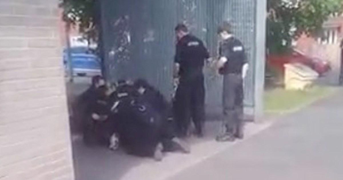 Police officer stabbed in Manchester city centre knife attack | News UK