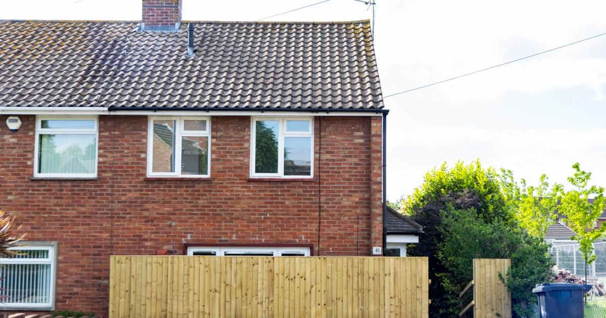 Massive fence appears blocking living room window's entire view | News UK
