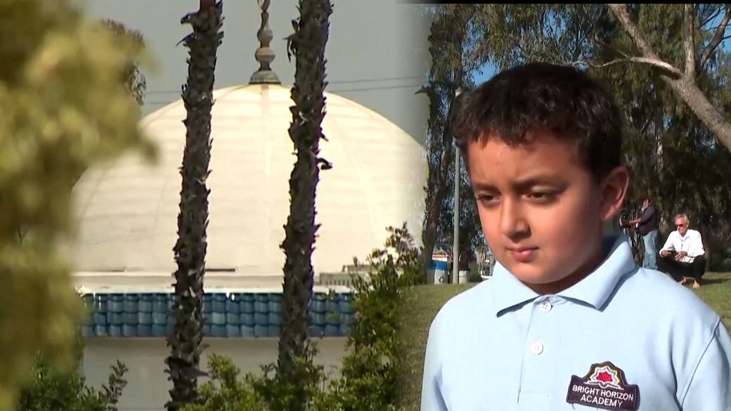 Click to play video: '‘I felt like a rock’: 9-year-old saw ‘bad stuff’ during California mosque attack that left 5 dead'
