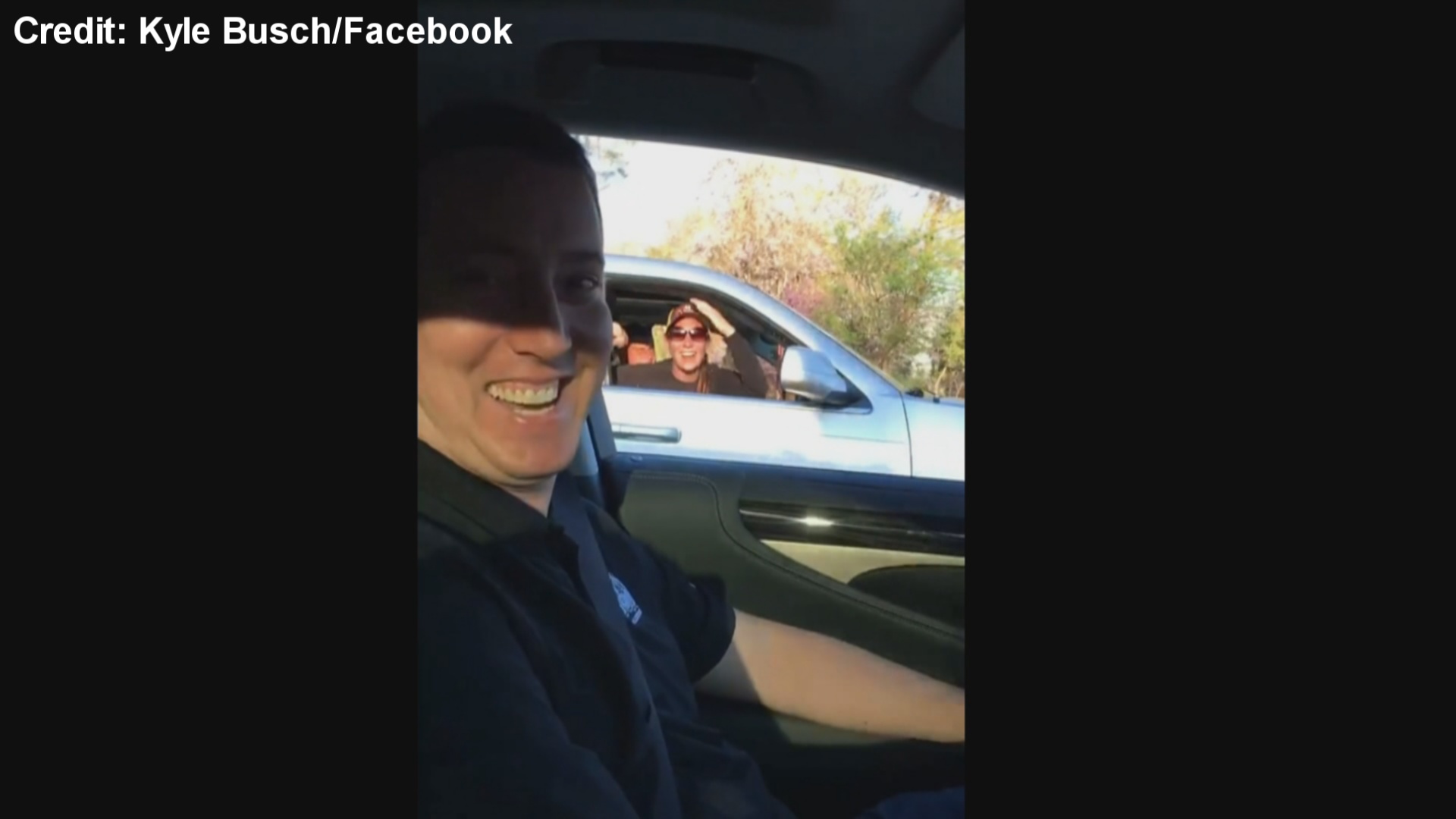 Click to play video: 'NASCAR star Kyle Busch surprises fan while stuck in traffic'