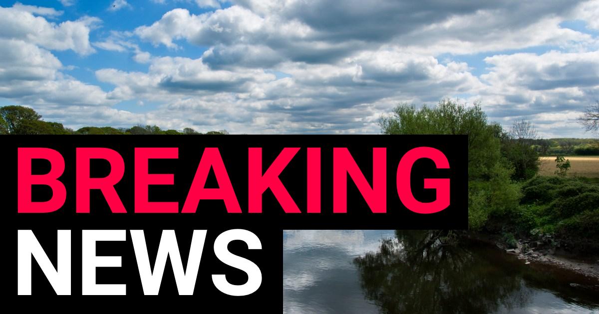 Man, in 60s, dies trying to save family members from Cornwall beach | News UK
