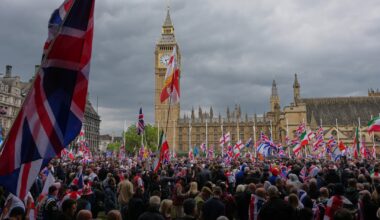 Tens of thousands turn out for U.K. far-right rally, counter demo - CTV News