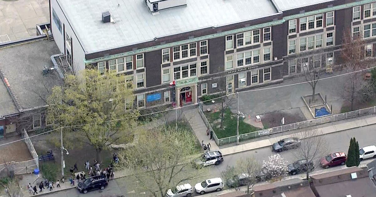 Nearly a dozen Toronto schools receive bomb threats, two evacuated - CTV News