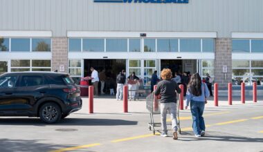 Brand of shampoo and conditioner sold at Costco in Ontario, Quebec recalled over microbial levels - CTV News