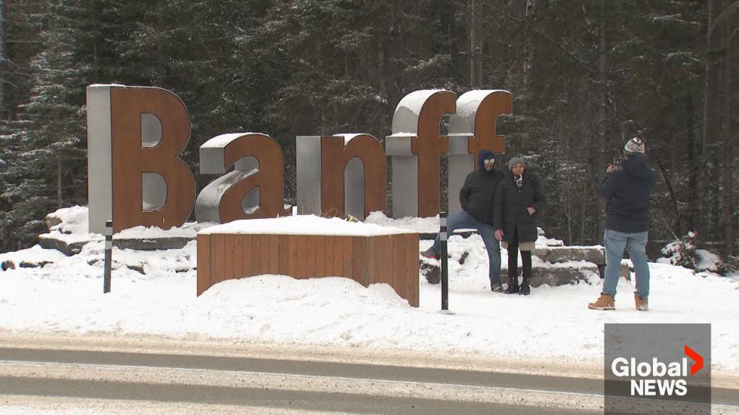 Click to play video: 'Safety concerns force Banff town council to look at options for popular attraction'