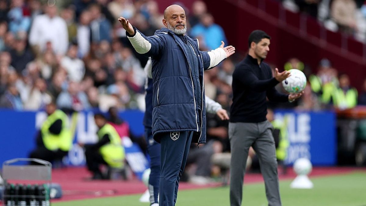 West Ham take action after controversial Arsenal VAR call as referee sets record straight