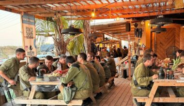 Pop-up stop for soldiers on Gaza border draws volunteers from across the globe