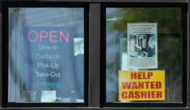 US jobless claims rise to 215,000 but layoffs remain low despite Iran war uncertainty