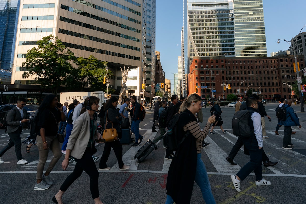 Some Canadians protest census, express privacy concerns