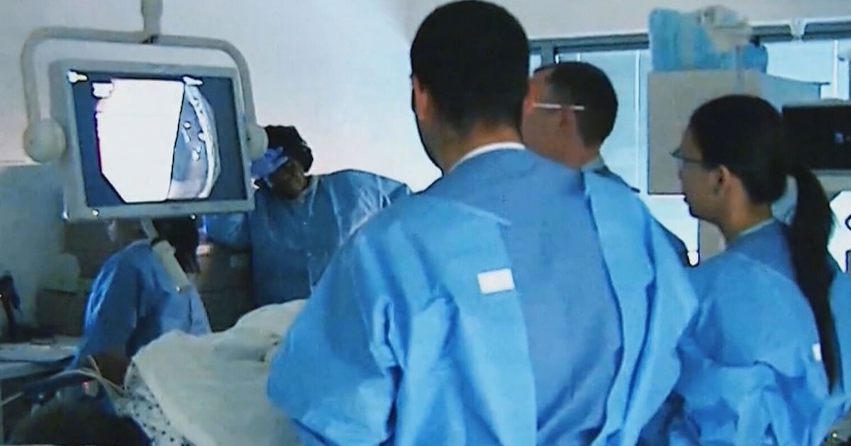 Experts, survivors laud colorectal cancer screening changes in Ontario - CTV News