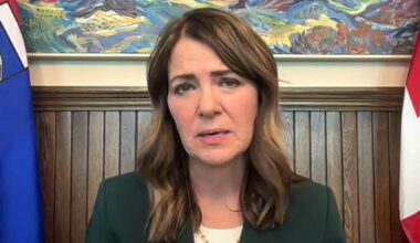 ‘Yes, I do’: Alberta Premier Smith promises not to hold later separation referendum if remain side wins October vote - CTV News