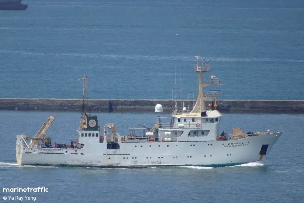 File photo of Hui Chuan research vessel underway in harbor