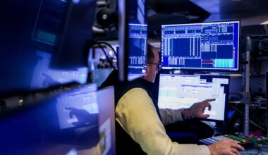 Momentum-Obsessed Traders Seek Clues on Iran Truce