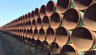 Pipeline company Enbridge unfazed by rival oil shipping projects