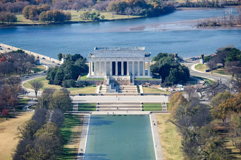 Lincoln Memorial Reflecting Pool on Nov. 17, 2025Credit: Tom Williams/CQ-Roll Call, Inc via Getty