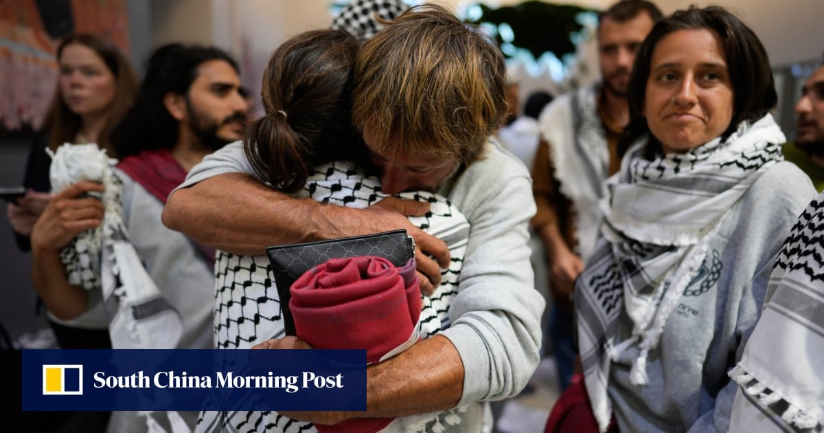 First Gaza flotilla activists arrive in Turkey after Israel deportation